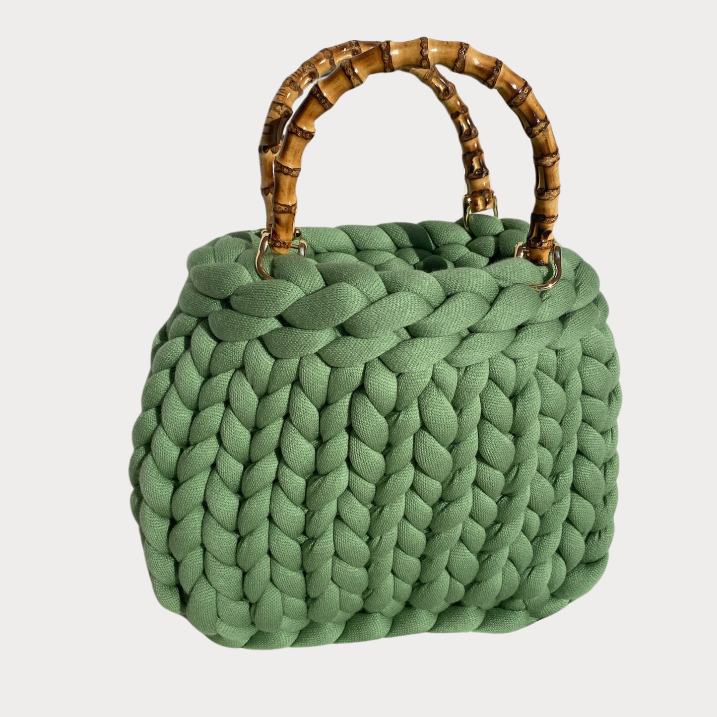 Pillowbag aus Premium Cotton in der Farbe Salbeigrün mit Bambusgriffen