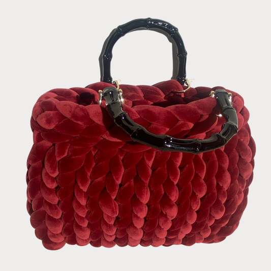 Asiastyle: Pillowbag aus Samt in der Farbe Burgunderrot mit schwarzen Bambuslackgriffen