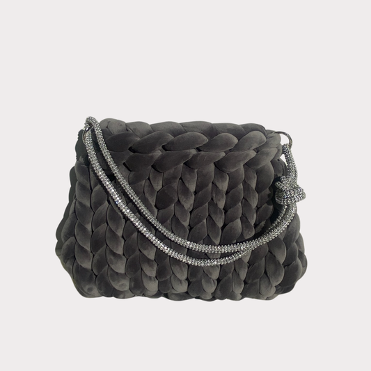 Elegante Pillowbag aus Samt in der Farbe Dunkelgrau mit raffiniertem Strassschultergurt