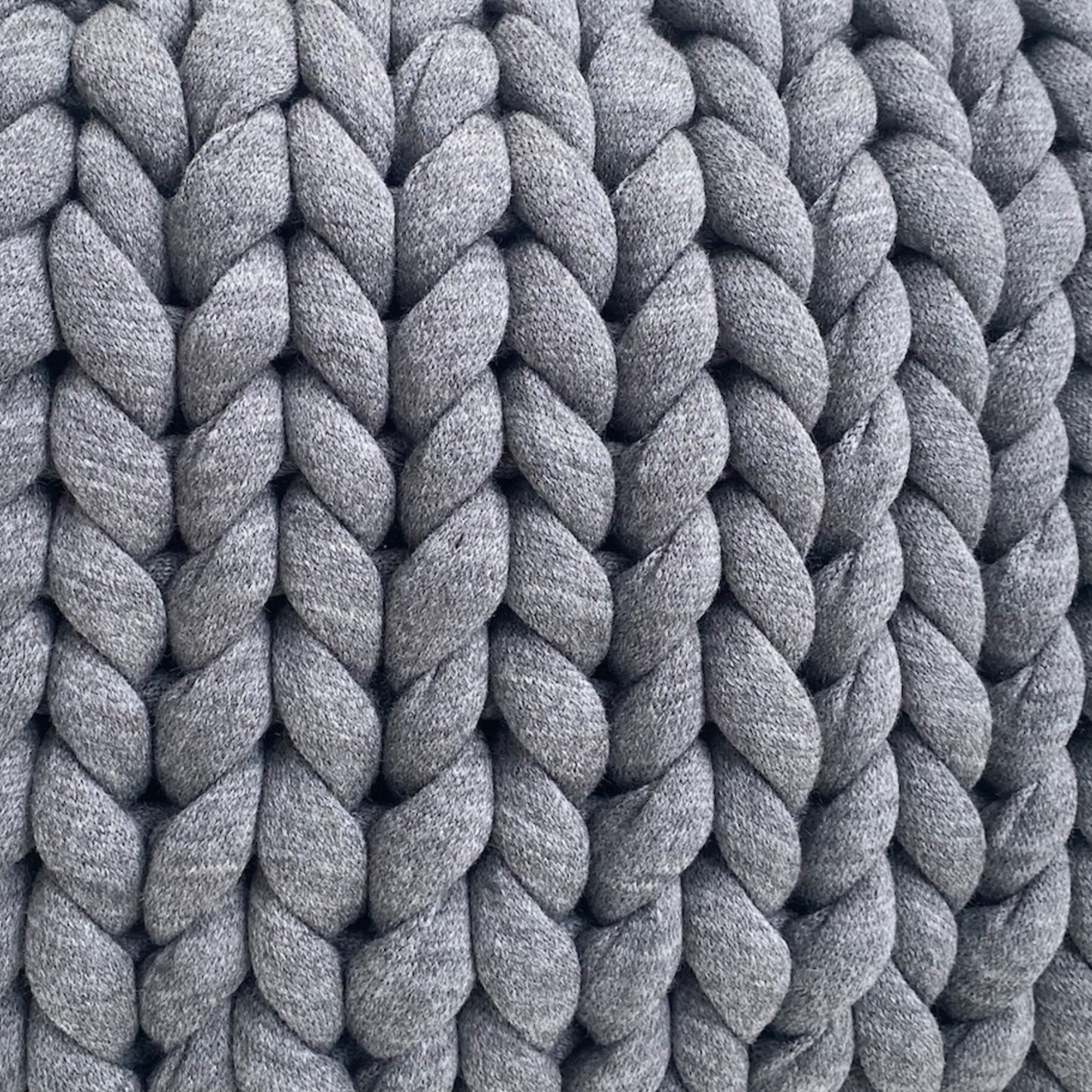 Zierkissen in der Farbe Dunkelgrau