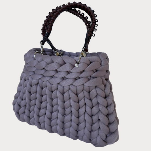 Pillowbag aus Premium Cotton in der Farbe Grau mit schwarzen geflochtenen Ledergriffen
