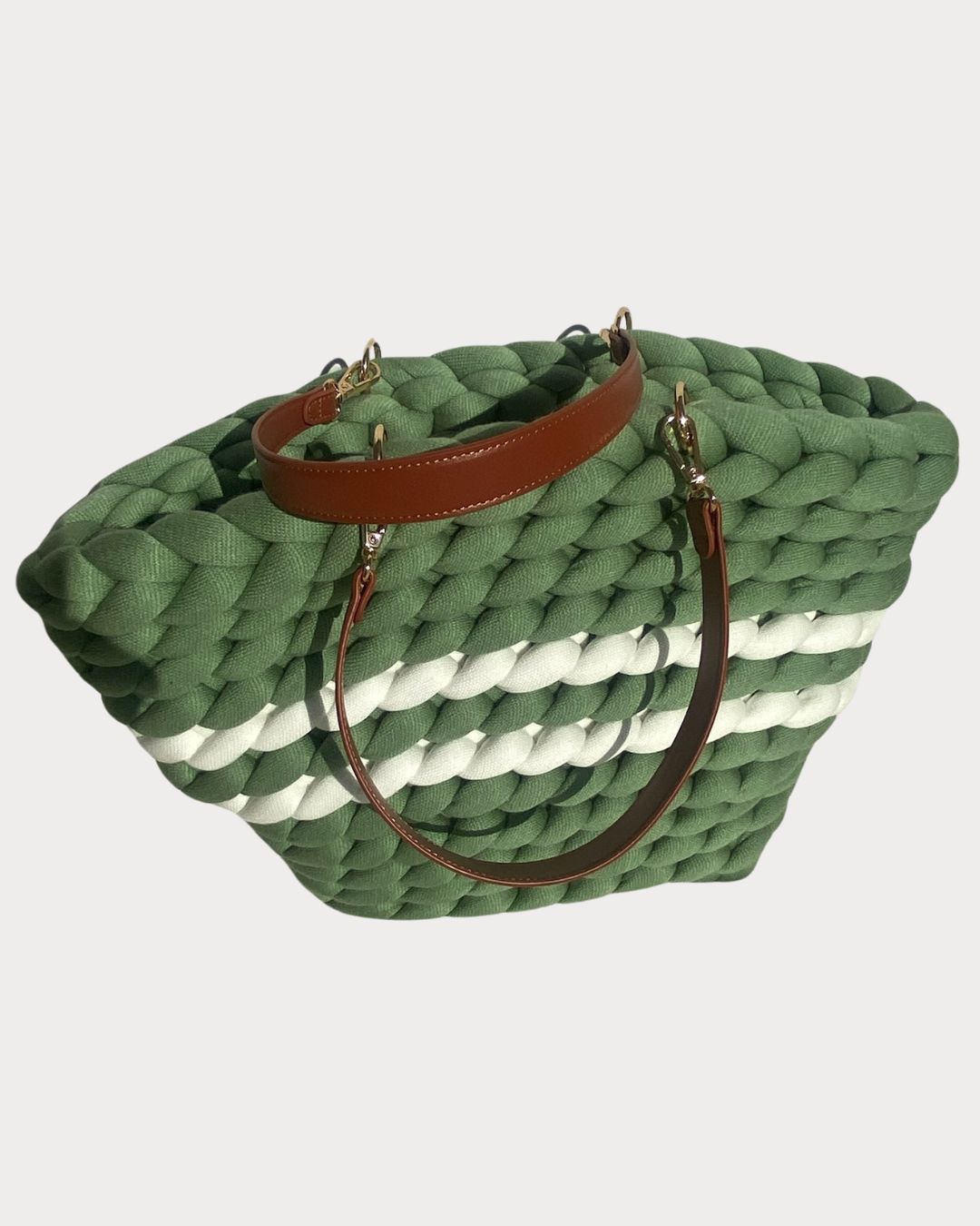 Basketbag „Natur Pur“ – aus Premium Cotton in Salbeigrün-Weiß mit braunen Ledergriffen
