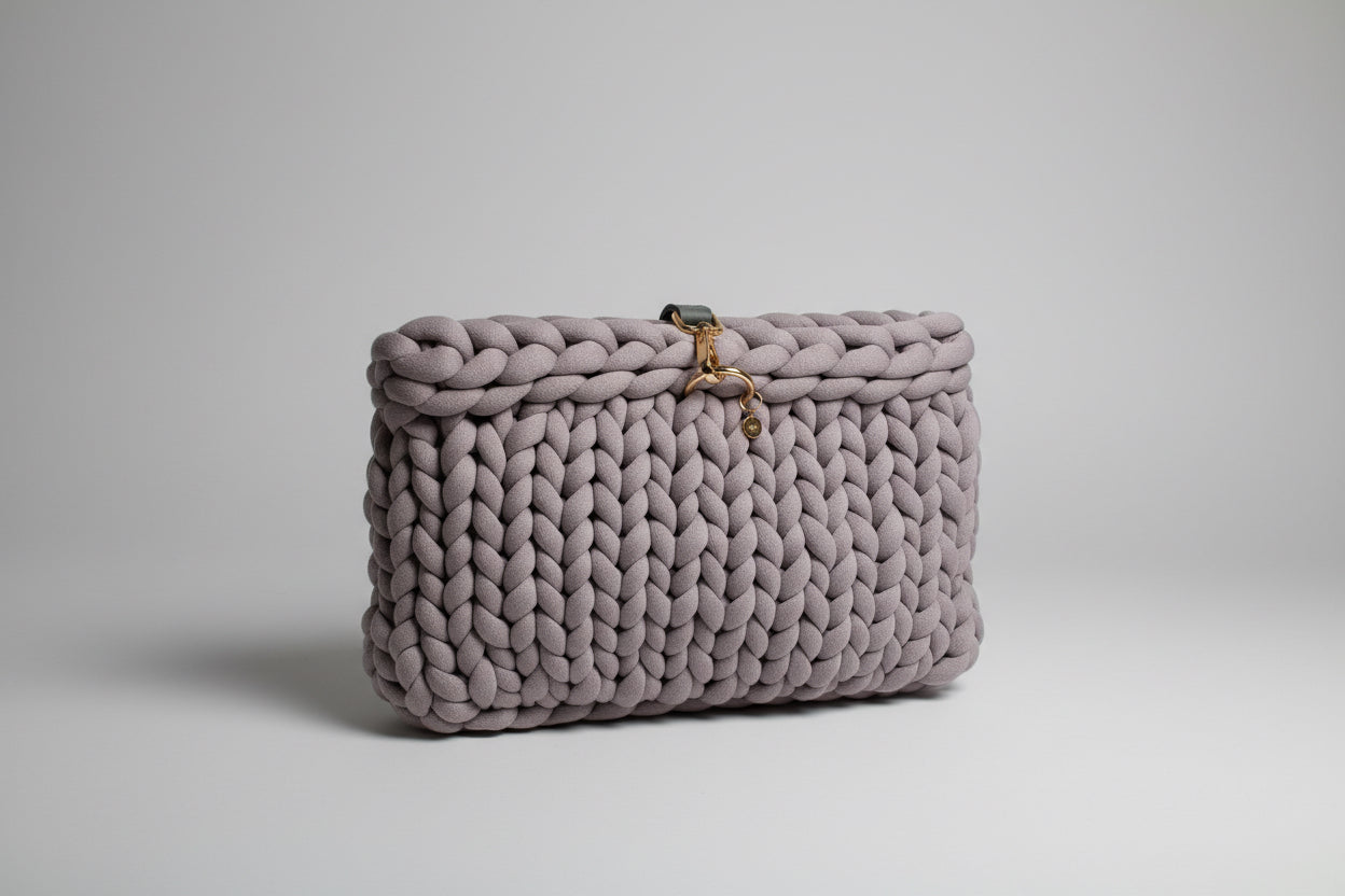 NEU: Leichte Clutch aus Cotton in der Farbe Grau